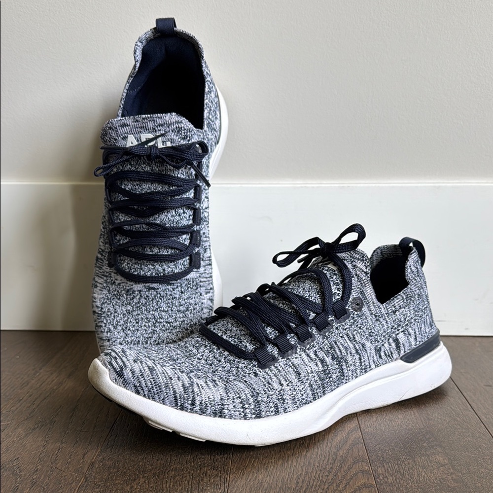 APL Techloom Breeze Athletic Shoes